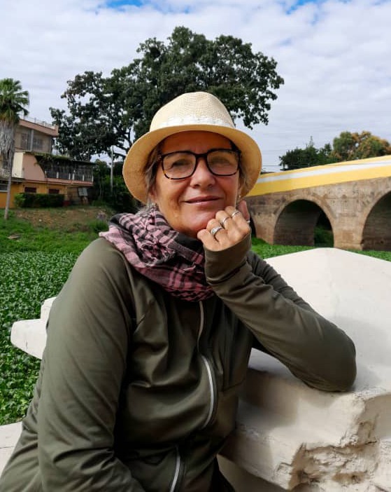 María Delia Cepeda Pérez 1 puentes sobre mi cuerpo autora